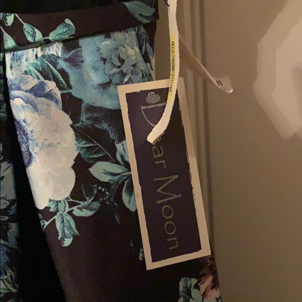 Floral homecoming/cocktail style dress - Picture 6 of 6